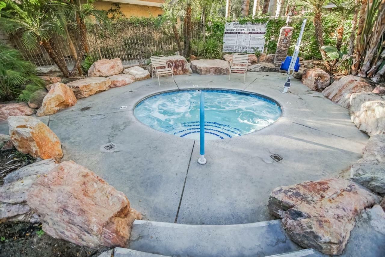 Palm Springs Tennis Club Екстер'єр фото